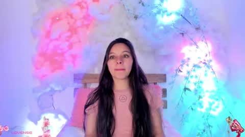 Hello guys my name is Sofi and Lizzie and  Vanessa online show from 02/10/25, 08:42