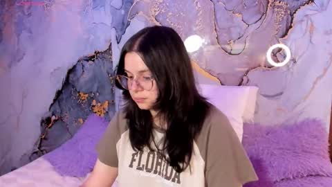 Hello guys my name is Sofi and Lizzie and  Vanessa online show from 02/13/26, 03:46