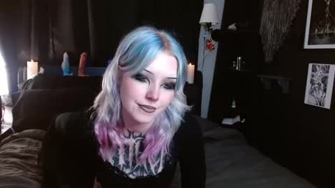 Snapshot of cerianex chatting on 01/22/25, 01:10 Averi online show from 01/22/25, 01:10