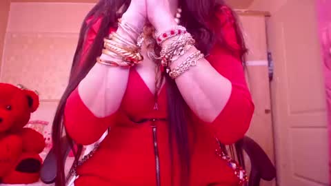 Cerise online show from 03/08/25, 06:32