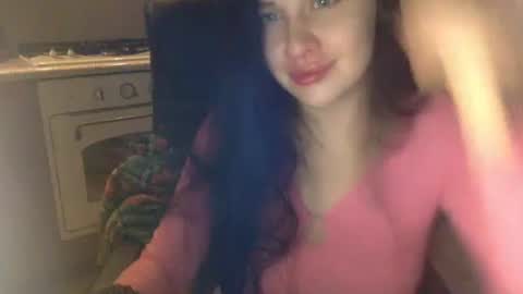 Snapshot of cerisedood82 chatting on 11/07/25, 10:54 Eva online show from 11/07/25, 10:54