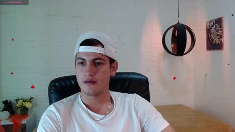 Snapshot of cerokershelby chatting on 12/18/24, 06:43 Ceroke online show from 12/18/24, 06:43