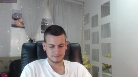 Snapshot of cerokershelby chatting on 01/05/25, 10:19 Ceroke online show from 01/05/25, 10:19