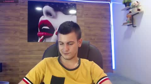 Snapshot of cerokershelby chatting on 01/19/25, 05:26 Ceroke online show from 01/19/25, 05:26