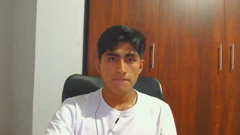 Snapshot of cesarex148 chatting on 12/25/24, 12:37 Cesar online show from 12/25/24, 12:37