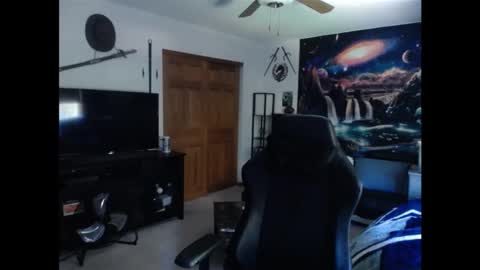 Snapshot of cessprinn chatting on 10/01/25, 04:57 Marie online show from 10/01/25, 04:57