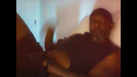 Snapshot of cflayv chatting on 01/11/26, 06:40 cflayv online show from 01/11/26, 06:40