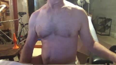Snapshot of cfnmworkout1 chatting on 06/04/26, 05:52 cfnmworkout1 online show from 06/04/26, 05:52