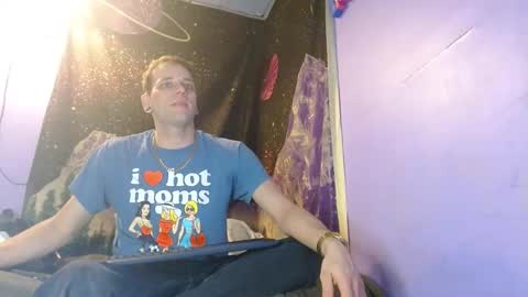 Snapshot of cguffey2284 chatting on 01/01/25, 11:40 cguffey2284 online show from 01/01/25, 11:40