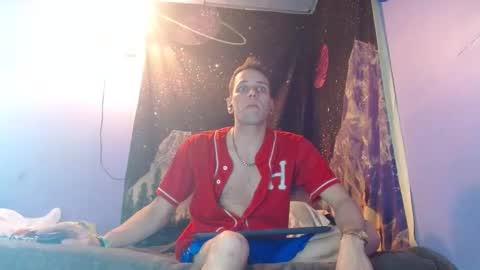 Snapshot of cguffey2284 chatting on 01/02/25, 04:41 cguffey2284 online show from 01/02/25, 04:41