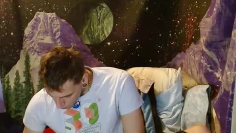 Snapshot of cguffey2284 chatting on 01/07/25, 03:46 cguffey2284 online show from 01/07/25, 03:46