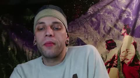 Snapshot of cguffey2284 chatting on 01/22/25, 11:43 cguffey2284 online show from 01/22/25, 11:43