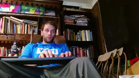 Snapshot of cguffey2284 chatting on 02/09/25, 06:01 cguffey2284 online show from 02/09/25, 06:01