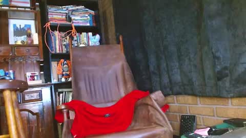 Snapshot of cguffey2284 chatting on 02/20/25, 12:41 cguffey2284 online show from 02/20/25, 12:41