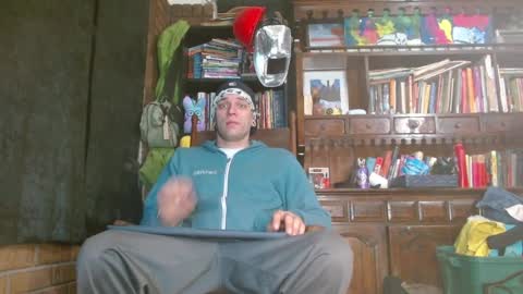 Snapshot of cguffey2284 chatting on 02/26/25, 10:15 cguffey2284 online show from 02/26/25, 10:15