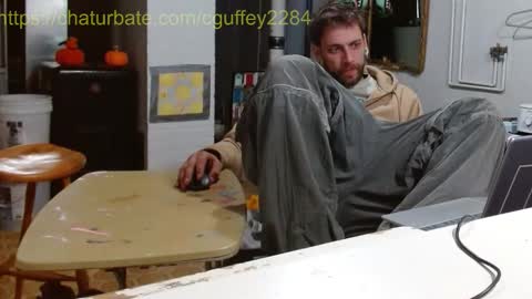 Snapshot of cguffey2284 chatting on 12/17/25, 04:18 cguffey2284 online show from 12/17/25, 04:18