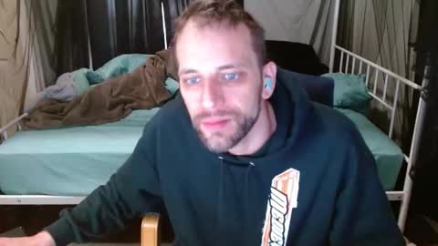 Snapshot of cguffey2284 chatting on 02/20/26, 07:03 cguffey2284 online show from 02/20/26, 07:03