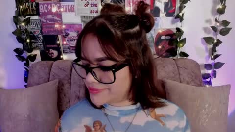 Snapshot of chaarlotte_1 chatting on 04/27/26, 05:44 charlotte online show from 04/27/26, 05:44