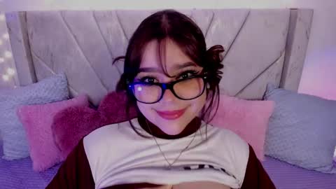 Snapshot of chaarlotte_1 chatting on 05/10/26, 01:27 charlotte online show from 05/10/26, 01:27