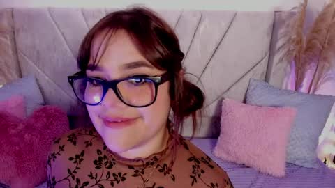 Snapshot of chaarlotte_1 chatting on 05/13/26, 02:36 charlotte online show from 05/13/26, 02:36