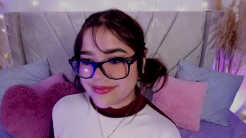 Snapshot of chaarlotte_1 chatting on 05/17/26, 12:34 charlotte online show from 05/17/26, 12:34
