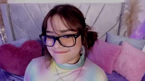 Snapshot of chaarlotte_1 chatting on 06/11/26, 04:05 charlotte online show from 06/11/26, 04:05