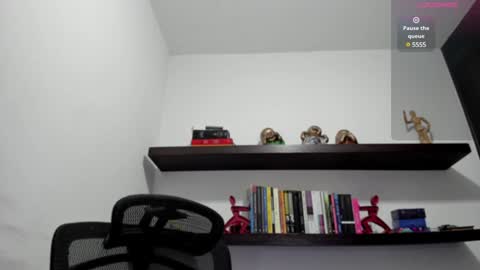 Isa online show from 12/15/24, 09:42