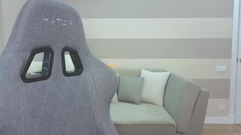 Kate online show from 04/23/26, 12:29