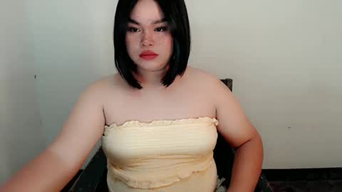 Snapshot of chabilataxx chatting on 10/20/25, 06:52 chabilataxx online show from 10/20/25, 06:52