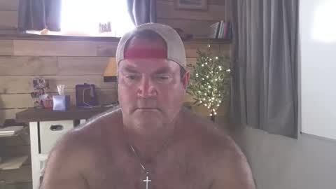 Snapshot of chadmichaell chatting on 05/16/26, 01:10 chadmichaell online show from 05/16/26, 01:10
