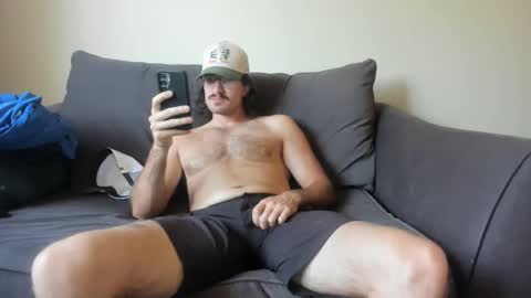 Snapshot of chadpowerz chatting on 06/04/26, 06:14 Lydong online show from 06/04/26, 06:14
