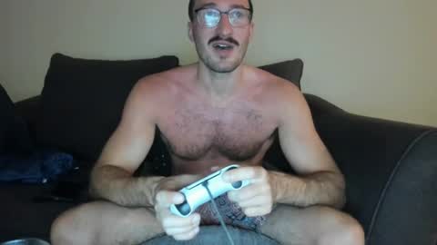 Snapshot of chadpowerz chatting on 07/06/26, 05:15 Lydong online show from 07/06/26, 05:15