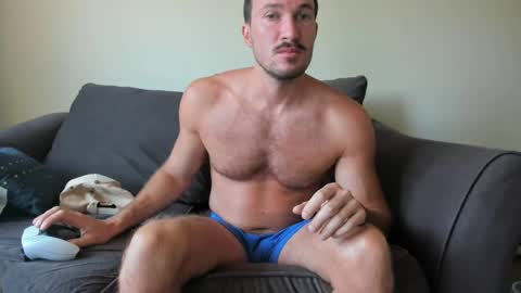 Snapshot of chadpowerz chatting on 07/19/26, 04:33 Lydong online show from 07/19/26, 04:33