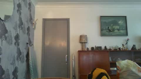 Snapshot of champers37 chatting on 01/04/25, 11:33 Champers online show from 01/04/25, 11:33