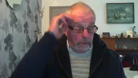 Snapshot of champers37 chatting on 01/15/25, 01:20 Champers online show from 01/15/25, 01:20