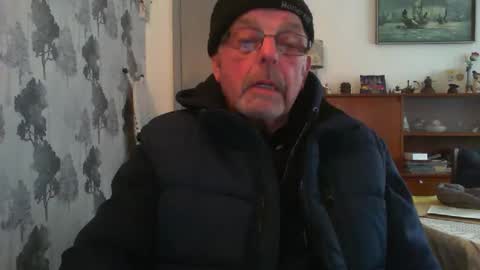 Snapshot of champers37 chatting on 01/28/25, 11:17 Champers online show from 01/28/25, 11:17