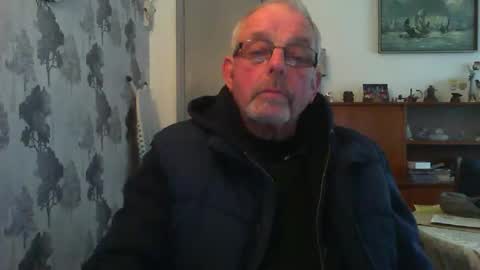 Snapshot of champers37 chatting on 01/28/25, 02:21 Champers online show from 01/28/25, 02:21