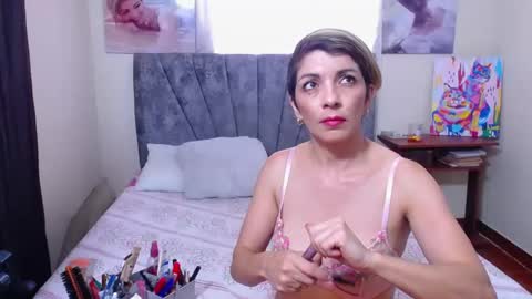 Snapshot of chanel_joliee chatting on 05/20/26, 07:53 chanel online show from 05/20/26, 07:53