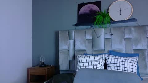 Snapshot of chaneladamss_ chatting on 09/15/25, 02:44 C H A N E L online show from 09/15/25, 02:44