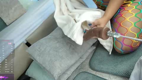 Snapshot of chanell_lovers chatting on 03/10/25, 05:00 CHANELL online show from 03/10/25, 05:00