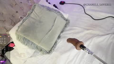 Snapshot of chanell_lovers chatting on 10/24/25, 03:03 CHANELL online show from 10/24/25, 03:03