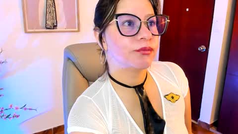 chanell online show from 11/10/25, 12:48