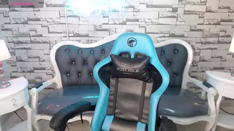 channel_blonde_a online show from 12/15/24, 10:39