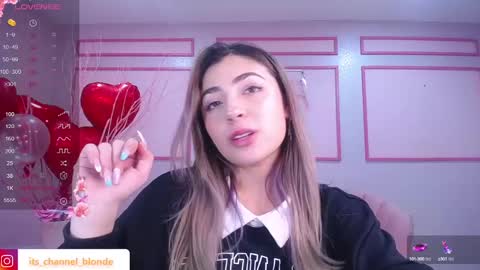 channel_blonde_a online show from 02/04/25, 04:39