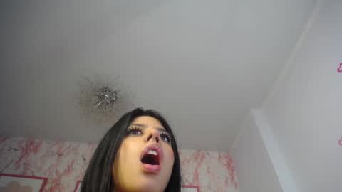 Snapshot of channel_garcia_ch chatting on 10/28/25, 10:12 Channel Garcia online show from 10/28/25, 10:12