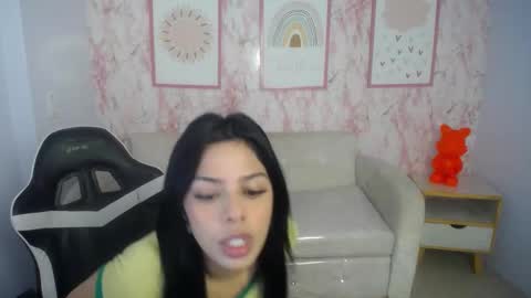 Snapshot of channel_garcia_ch chatting on 11/19/25, 10:21 Channel Garcia online show from 11/19/25, 10:21