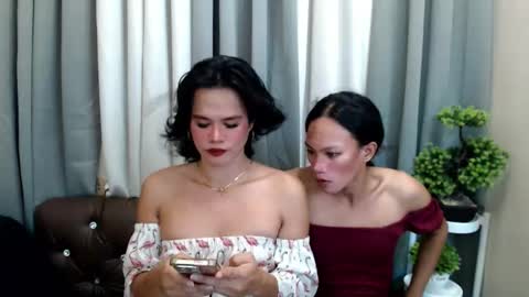 Snapshot of channel_maxine chatting on 06/07/26, 07:23 Rosette online show from 06/07/26, 07:23