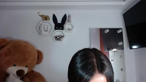 Isabella online show from 01/08/25, 10:04