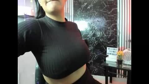 Snapshot of chantal_sex2 chatting on 11/30/25, 02:48 Chantal baby online show from 11/30/25, 02:48