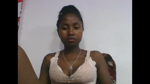 chantale483461 online show from 04/22/26, 07:44